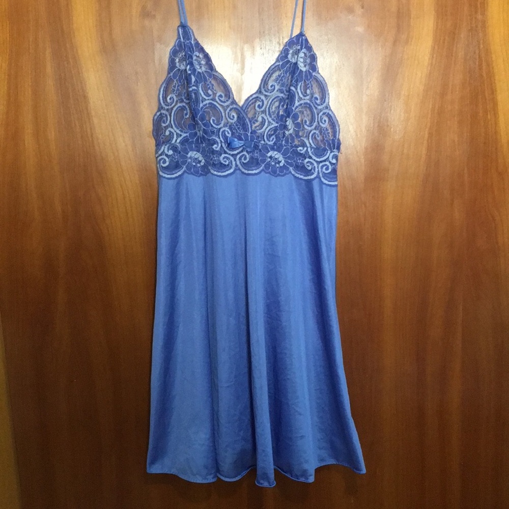 VTG Petra fashion 100% nylon chemise lingerie